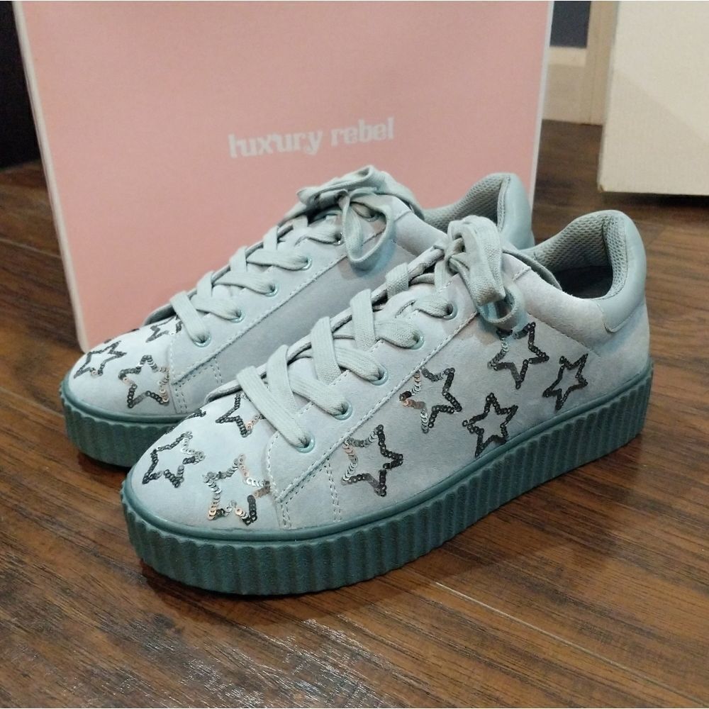NWT Luxury Revel Sneakers Suede Sequin Stars | 9